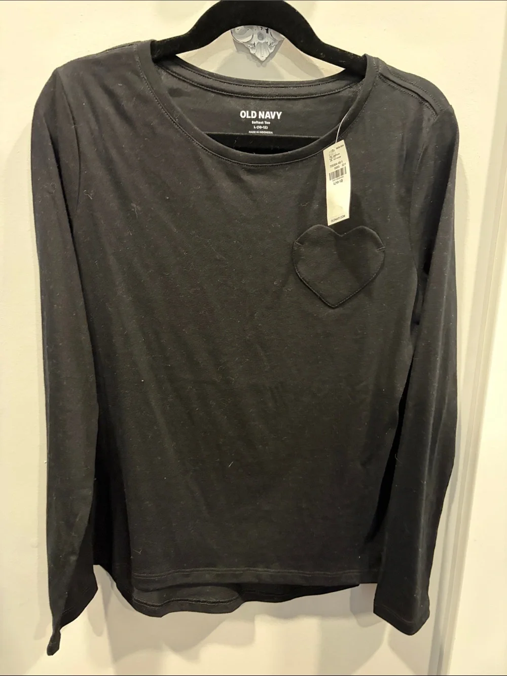 Old Navy Black Long Sleeve Tee with Heart Patch